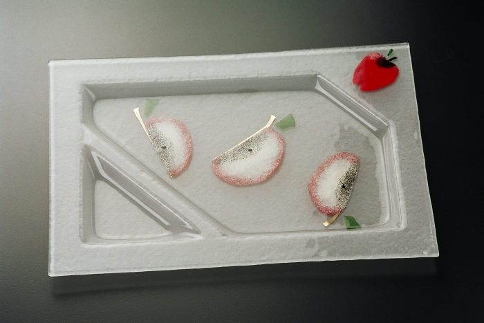 Sliced Apple & Honey Dish by Sara Beames - Judaica - © Blue Pomegranate Gallery