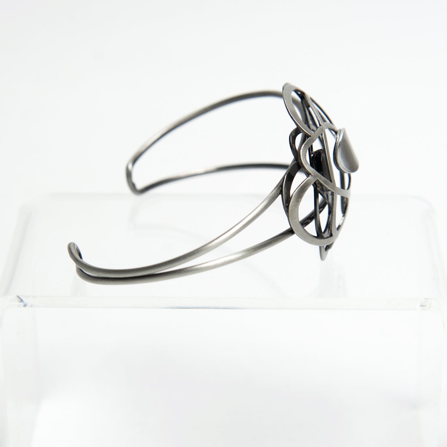 Cuff Bracelet B6512 by Christophe - © Blue Pomegranate Gallery