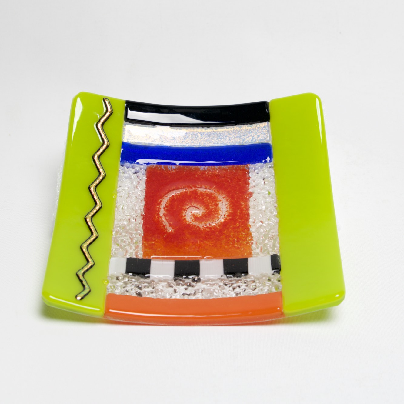 Abstract plates by Charlotte Behrens - © Blue Pomegranate Gallery