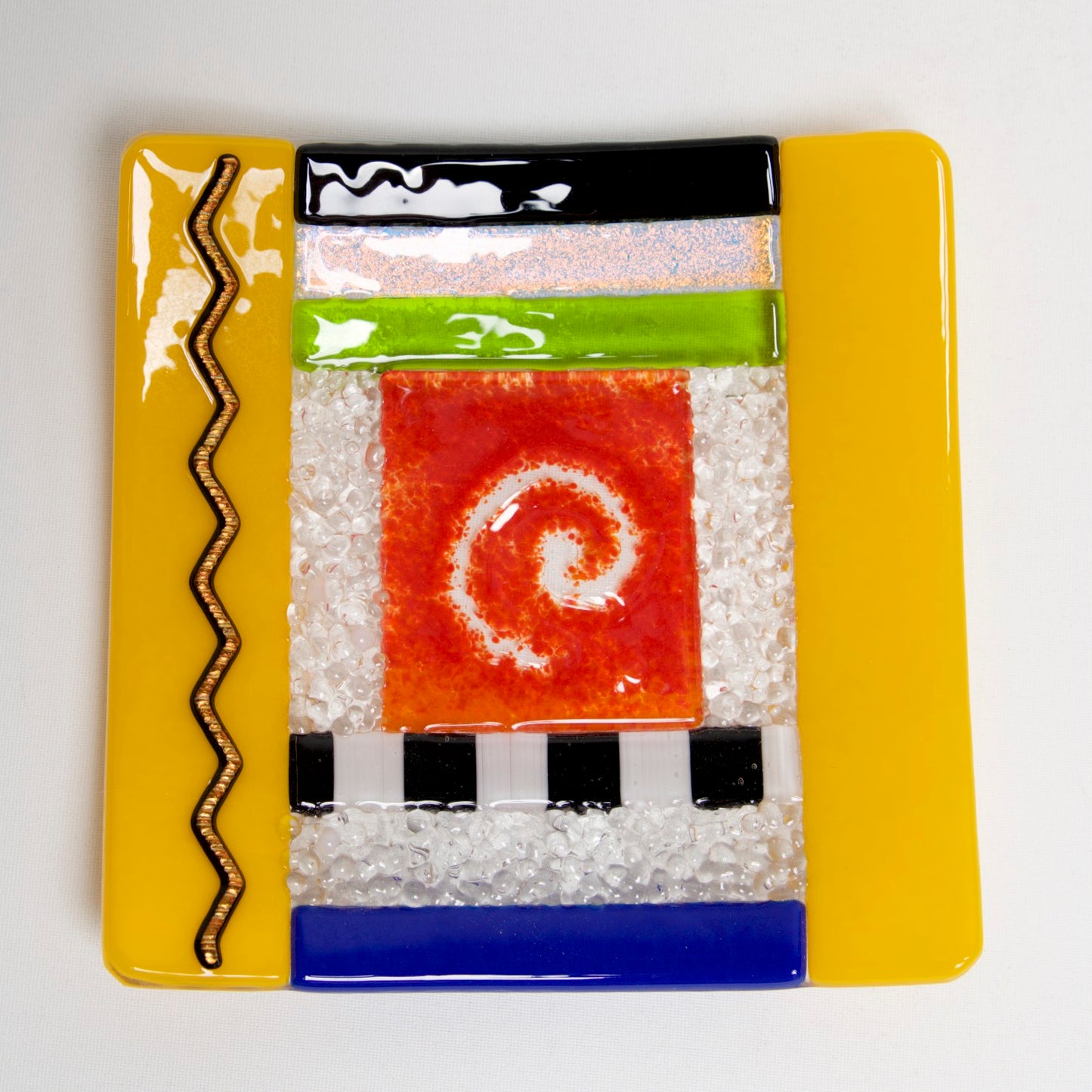Abstract plates by Charlotte Behrens - © Blue Pomegranate Gallery