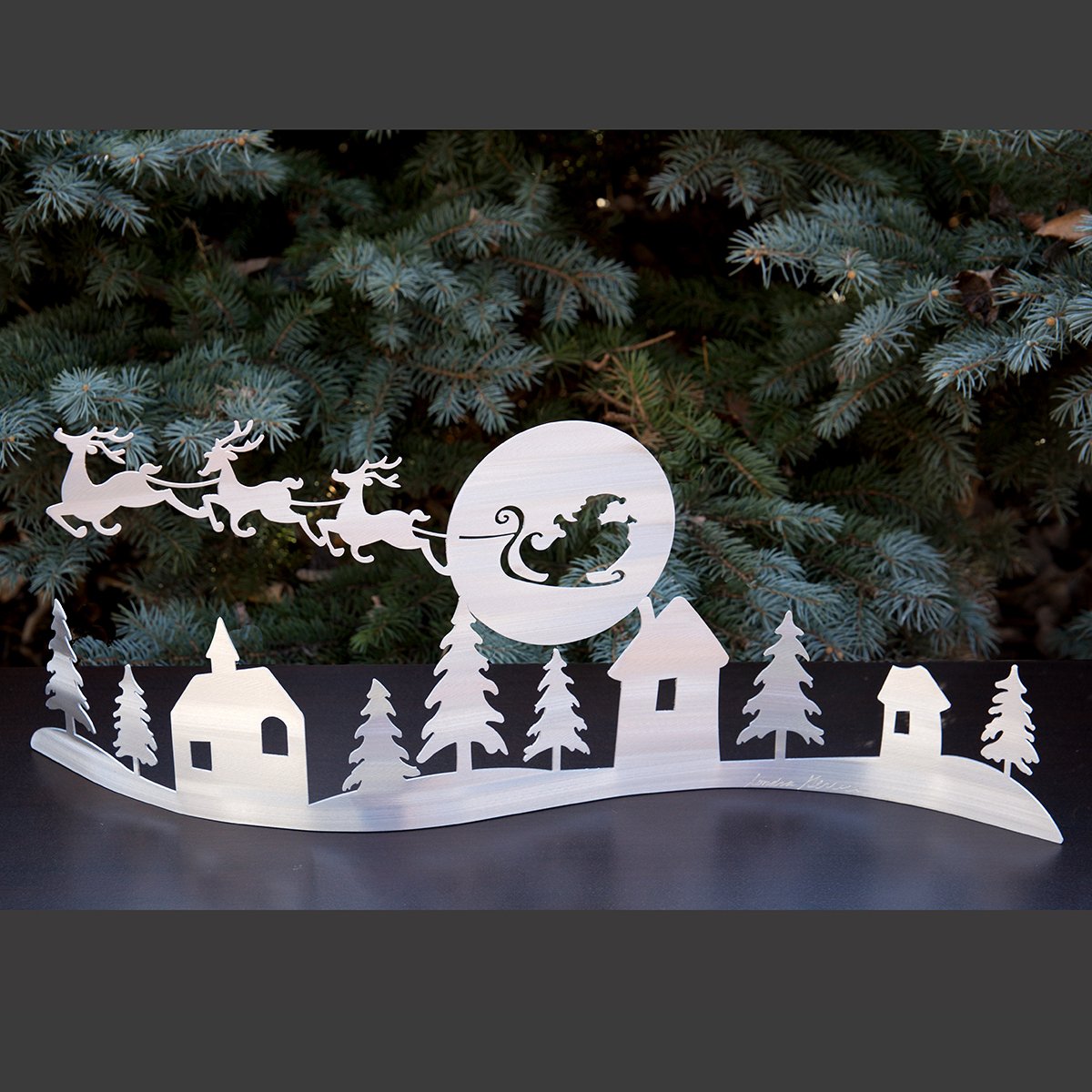 Santa Wave - © Blue Pomegranate Gallery