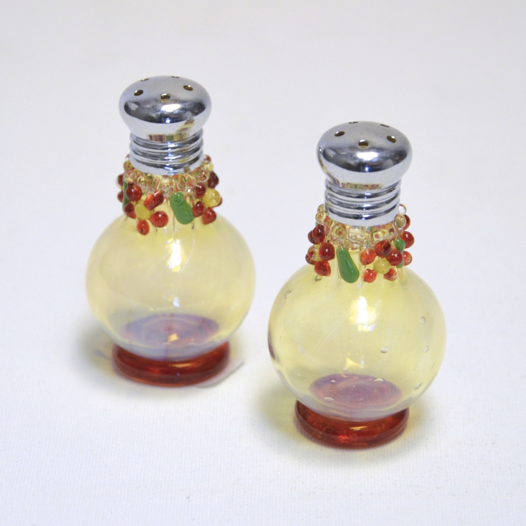 Daisy Red Petit Plus S&P Shakers by Ed Miller - © Blue Pomegranate Gallery