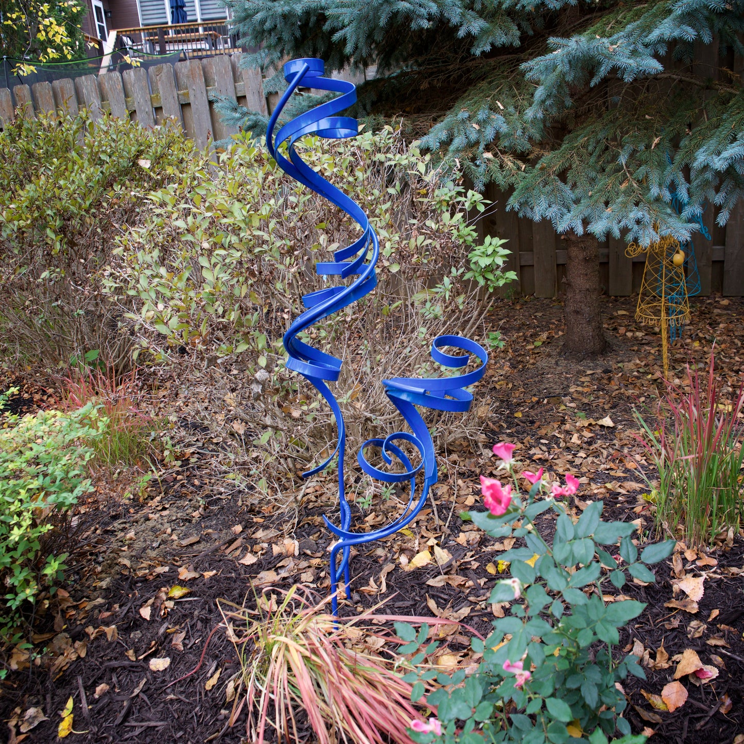 5 ft Blue Boing by Diane Mattern - © Blue Pomegranate Gallery