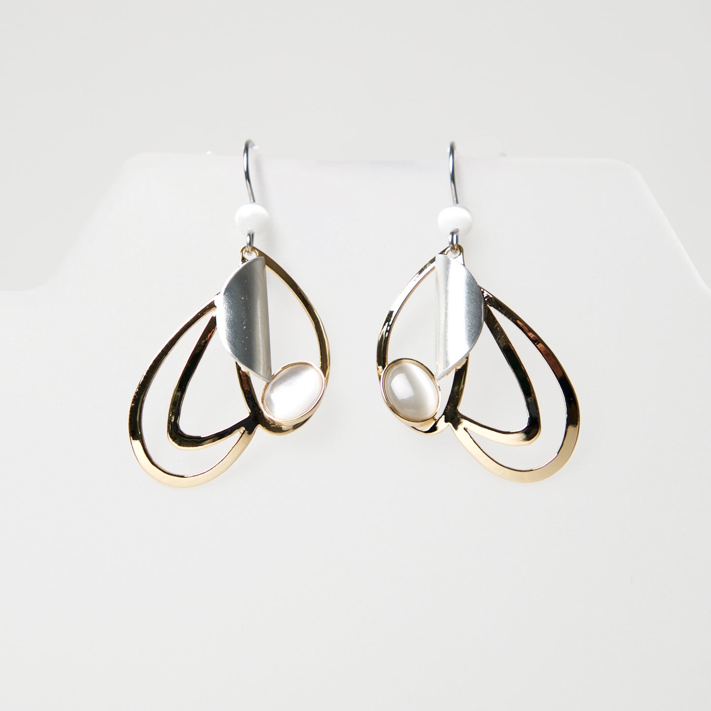 Hook Earrings FU782 by Christophe - © Blue Pomegranate Gallery
