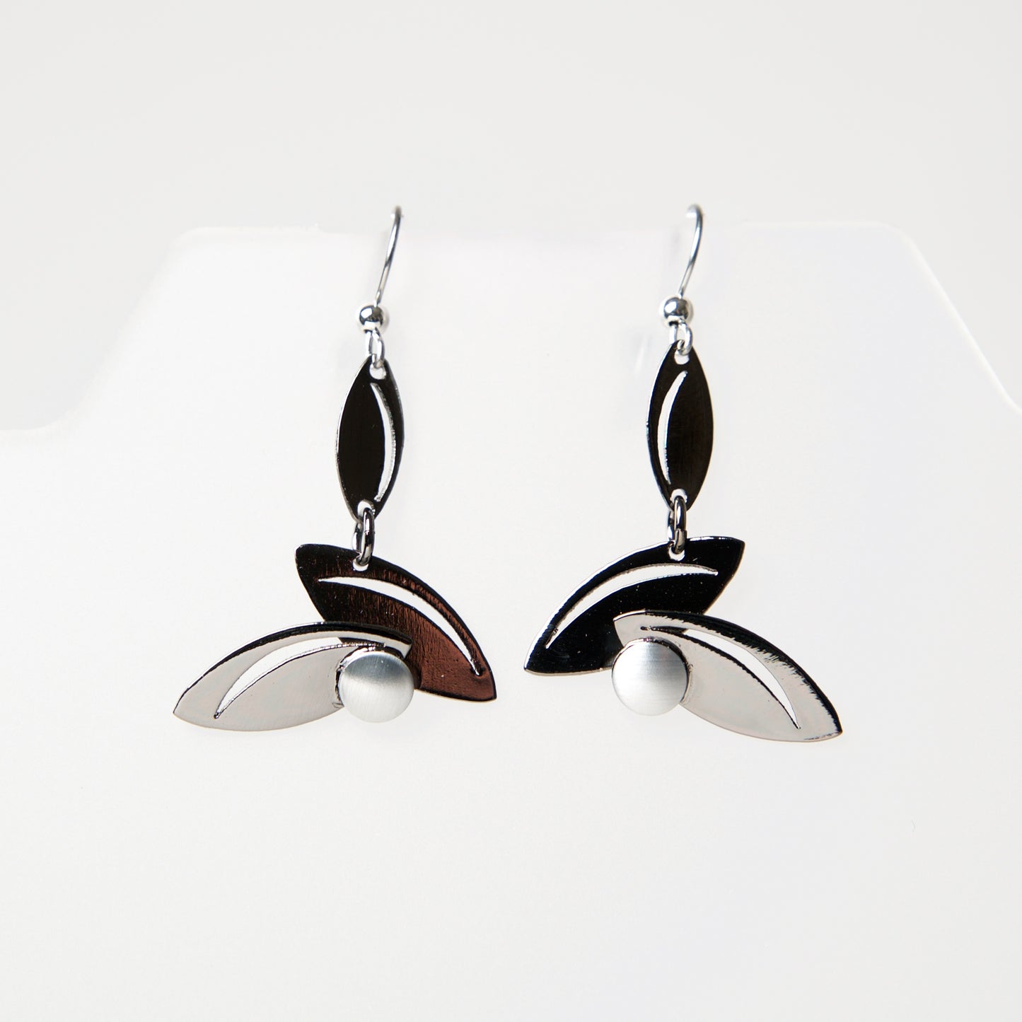 Hook Earrings HU632 by Christophe - © Blue Pomegranate Gallery