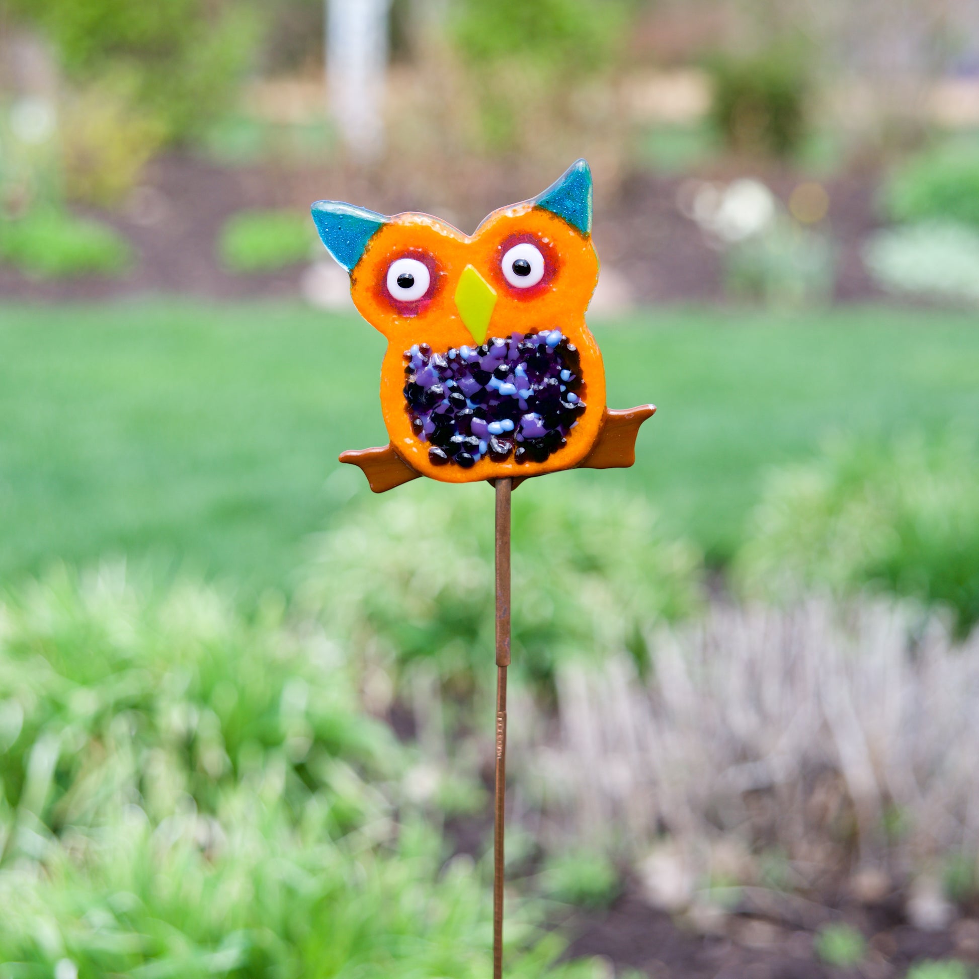 Bright Owl Garden Stake by Heidi Riha - © Blue Pomegranate Gallery