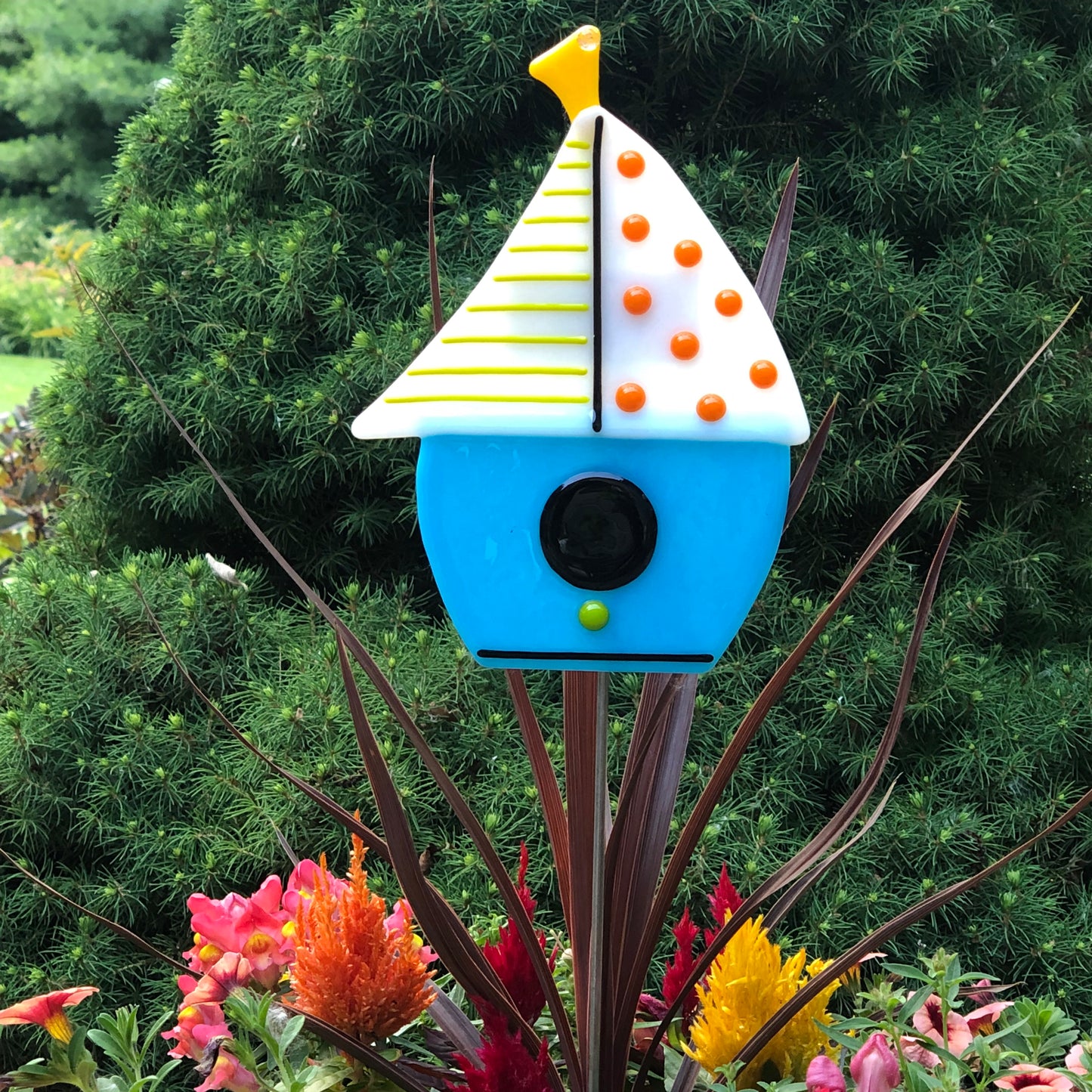 Birdhouse glass on stake SM by Charlotte Behrens - © Blue Pomegranate Gallery
