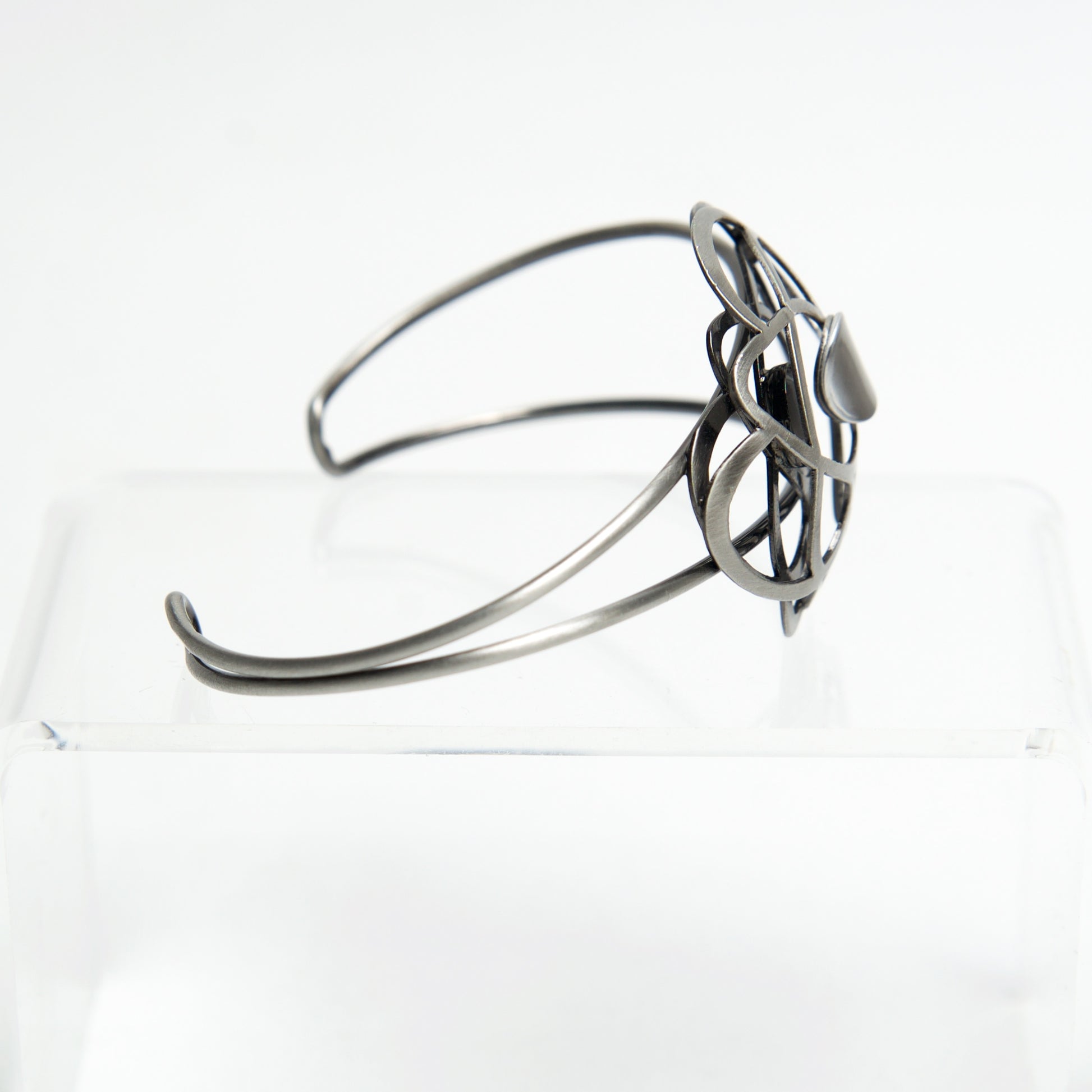 Cuff Bracelet B6512 by Christophe - © Blue Pomegranate Gallery