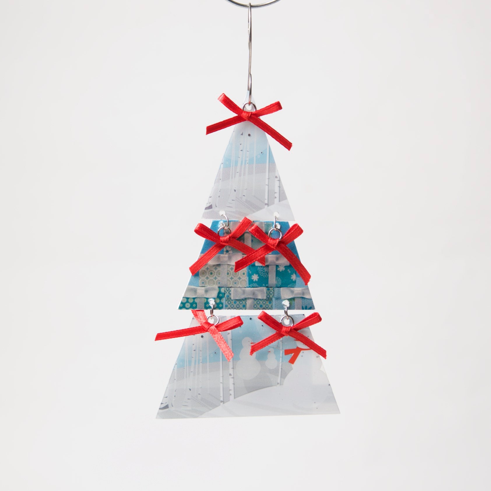 Tree Ornament from recycled Giftcards - © Blue Pomegranate Gallery
