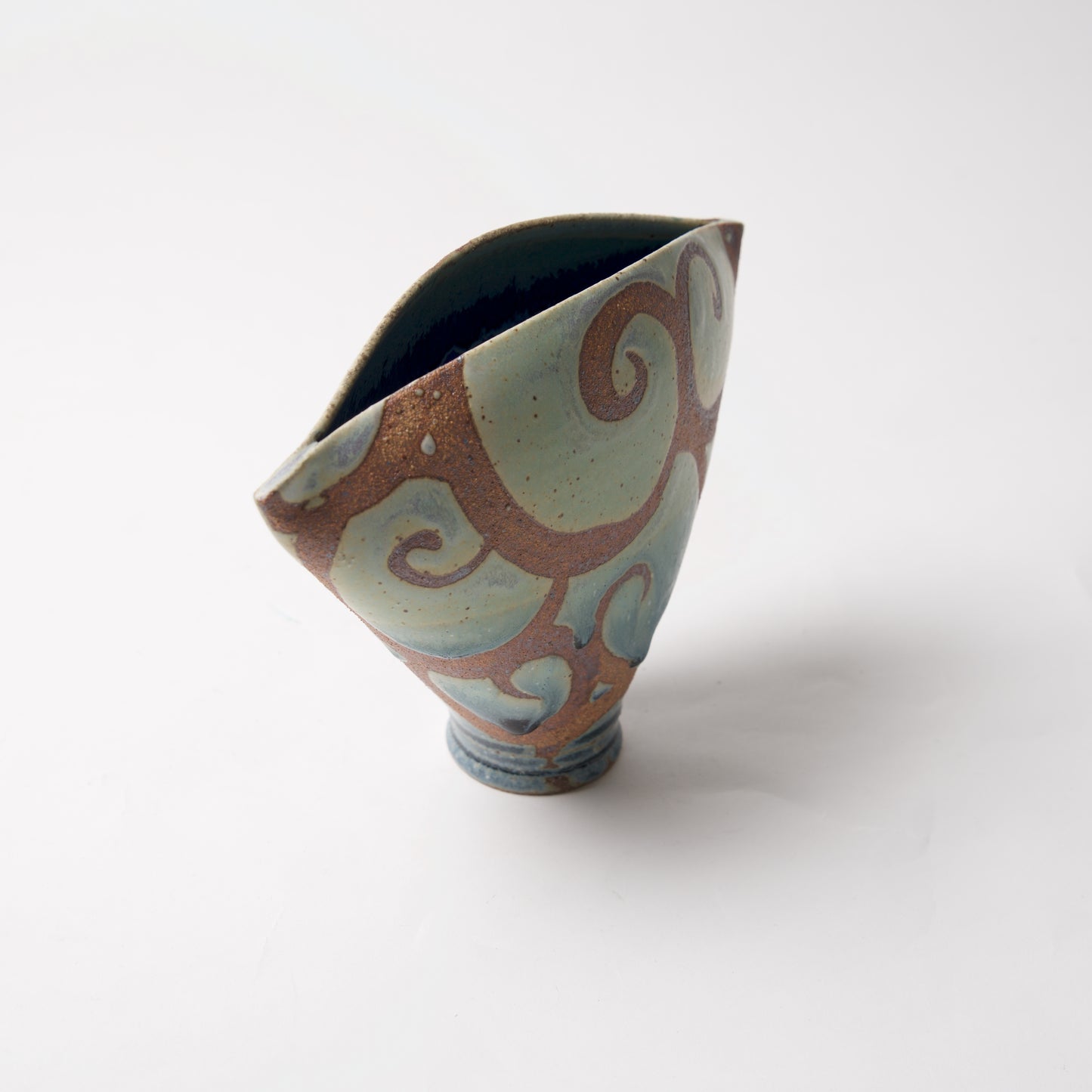 Blue Green Ellipse Vase by Liz Kinder - © Blue Pomegranate Gallery