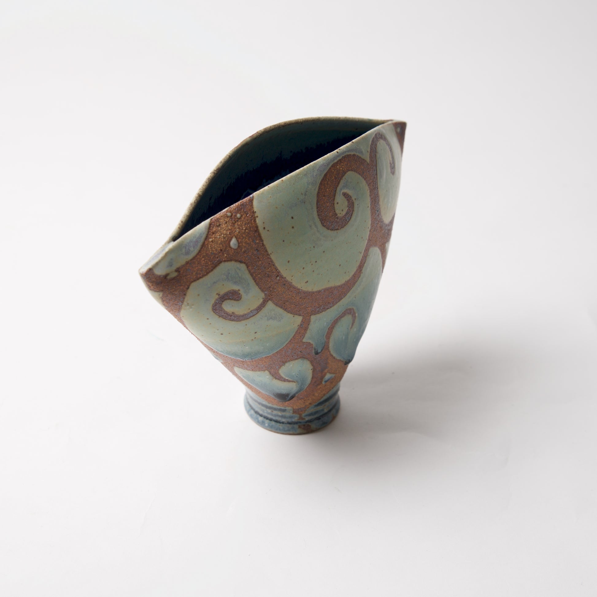 Blue Green Ellipse Vase by Liz Kinder - © Blue Pomegranate Gallery