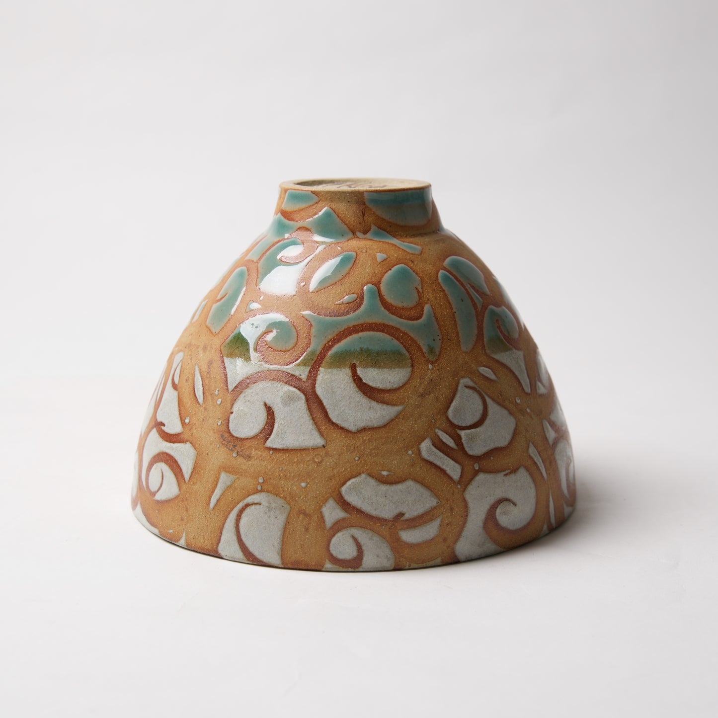 Woodys Green Medium Bowl by Liz Kinder - © Blue Pomegranate Gallery